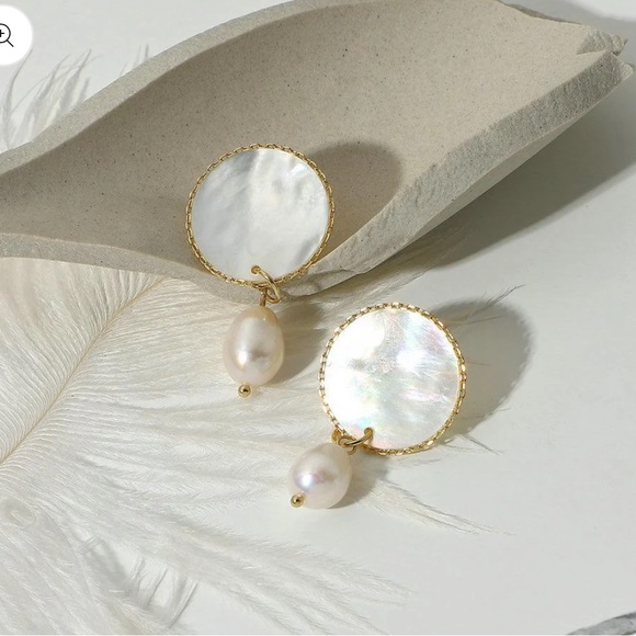 4️⃣for$20 NEW boutique 18K gold plated Pearl dangle earrings jewelry statement - Picture 2 of 5